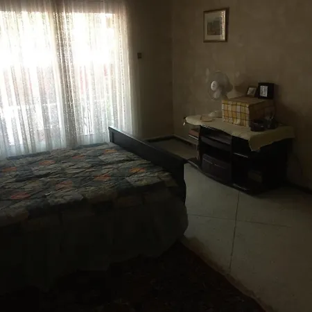 Property In A Quiet Area Close To The Train Station And Town-2